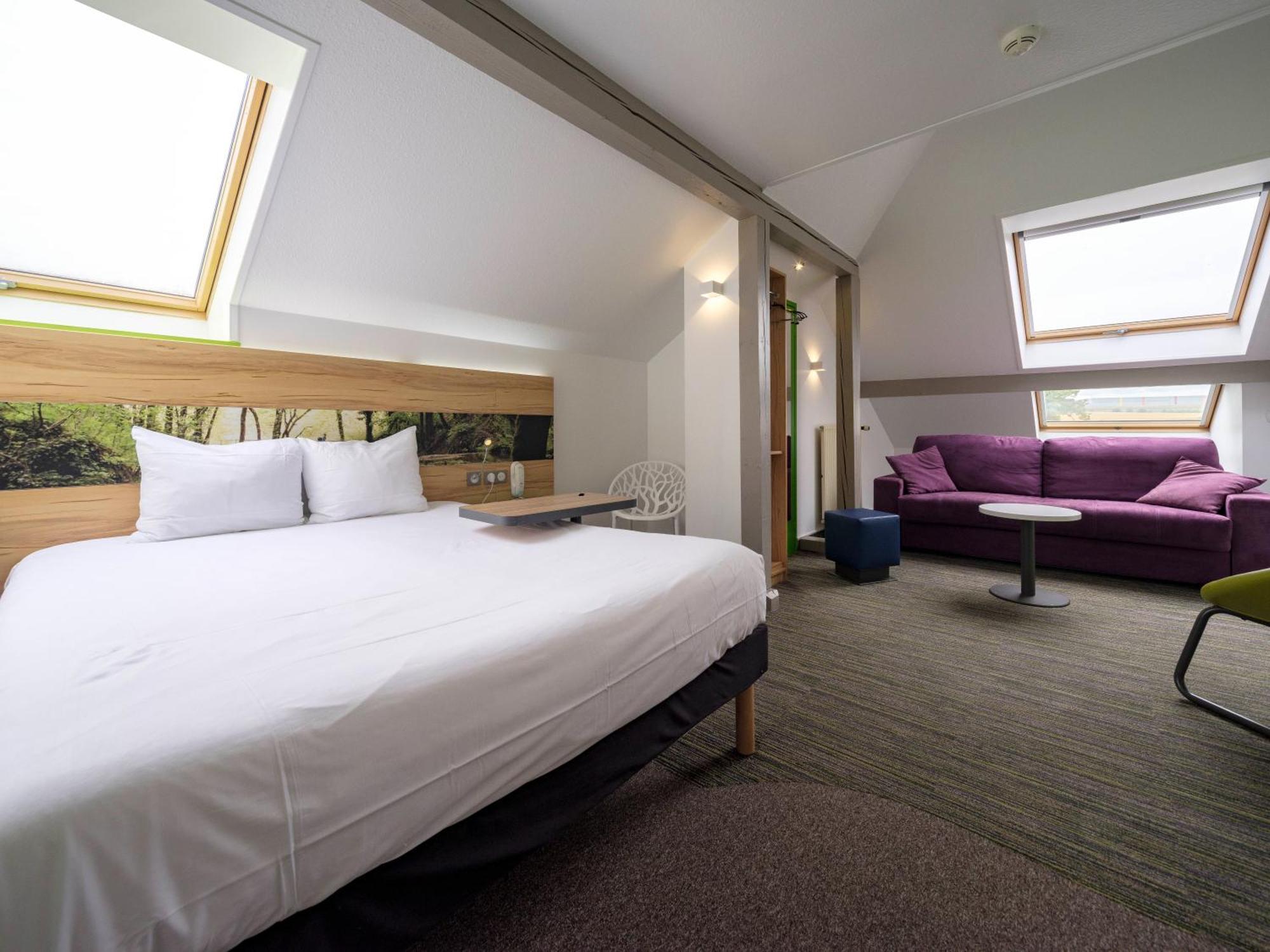 ホテル Ibis Styles サールブール エクステリア 写真