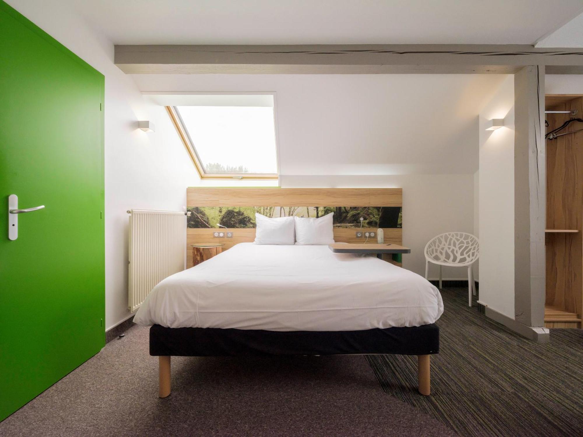 ホテル Ibis Styles サールブール エクステリア 写真
