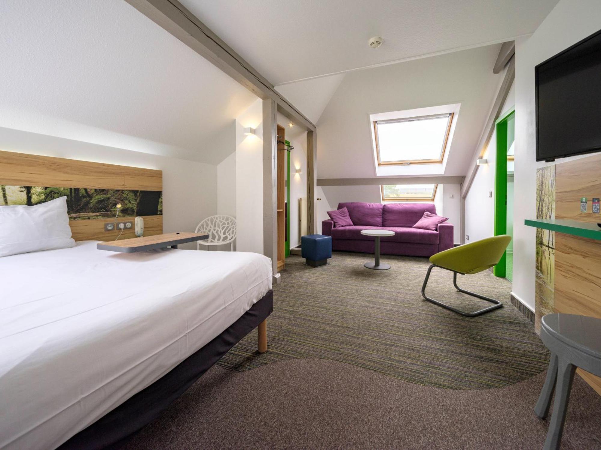 ホテル Ibis Styles サールブール エクステリア 写真