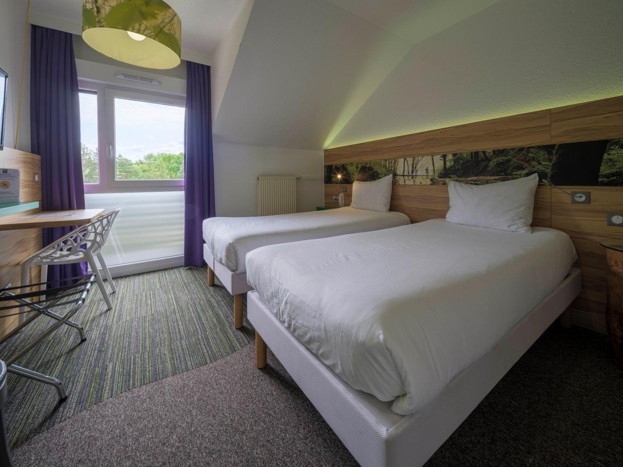 ホテル Ibis Styles サールブール エクステリア 写真