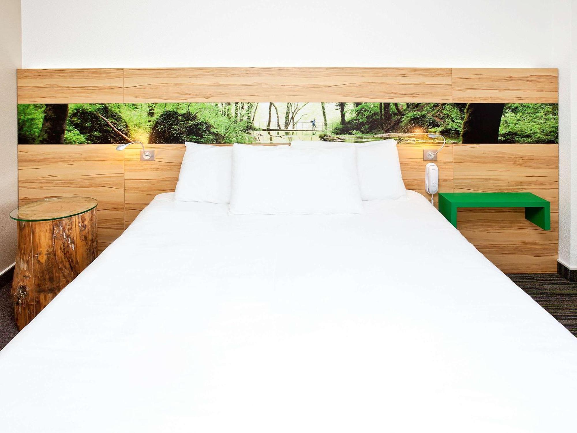 ホテル Ibis Styles サールブール エクステリア 写真